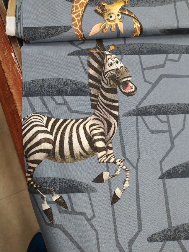 Tela de Madagascar de 140cm de ancho.