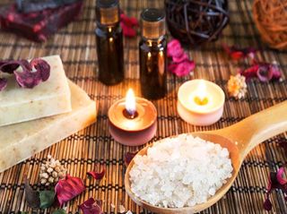 Terapia integral Reiki. Masajes, flores de Bach.. 