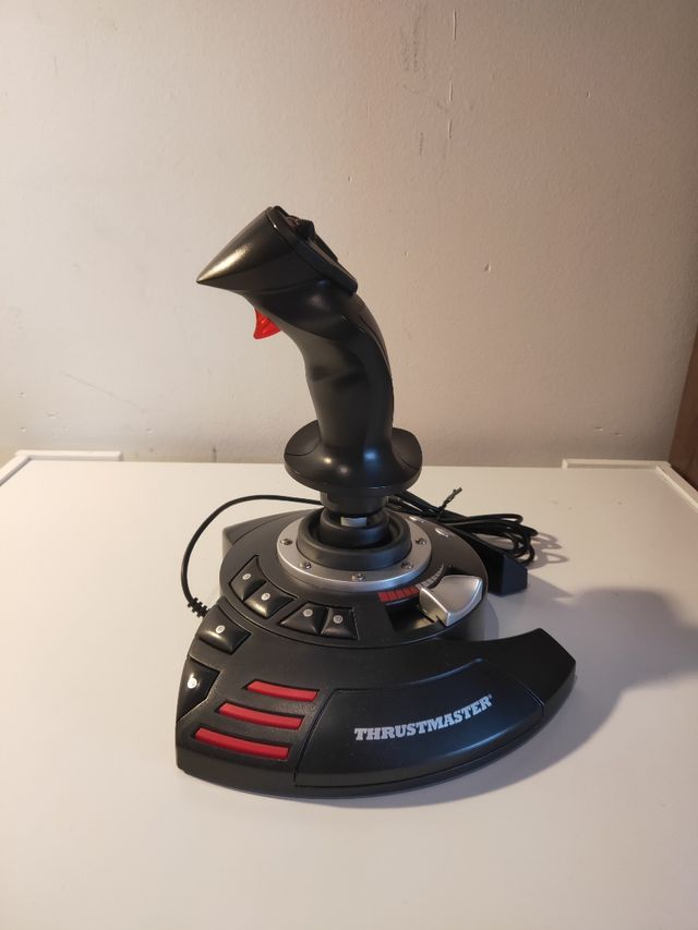 Thrustmaster T-Flight Stick X PC\/PS3 de segunda mano por 30 EUR en