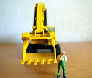 Miniature NZG 1/50 CATERPILLAR 224 Pelleteuse - Ancienne, Avec Godet, Bon état