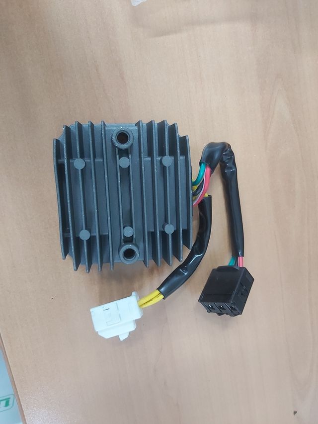 NUEVO Regulador corriente Honda SHi 125 y 150