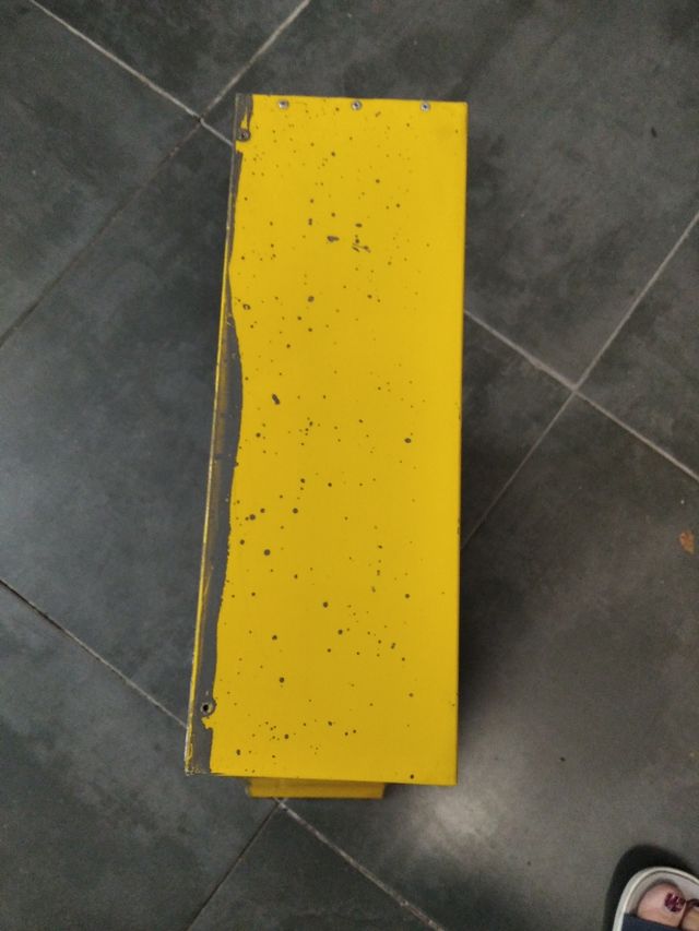 Letra E metraquilato