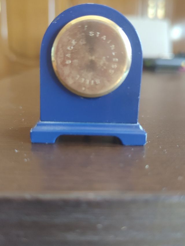 Reloj miniatura