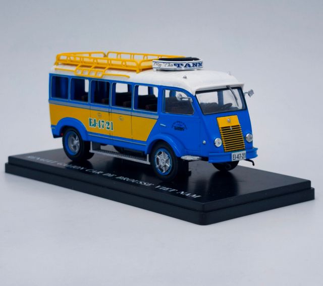 RENAULT GALION CAR DE BRUSSE VIETNAM 1/43 HACHETTE