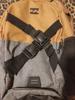 mochila nueva Billabog,le falta la cremallera prin