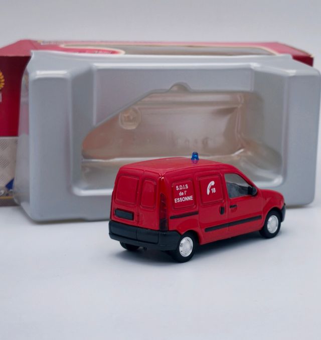 RENAULT KANGOO 1/43 SOLIDO 2157 TONER GAM I BOMBER