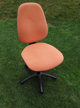 Silla oficina giratoria regulable