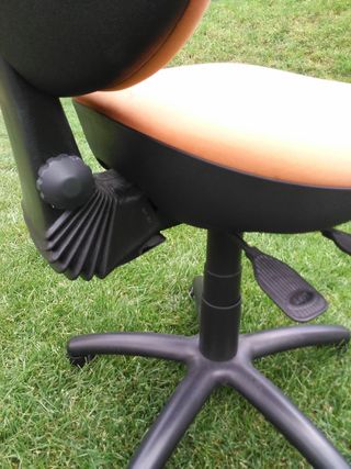 Silla oficina giratoria regulable