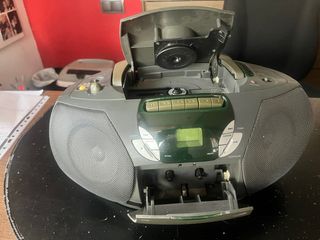 Grundig RR 300 CD. Radio cassette recorder with CD