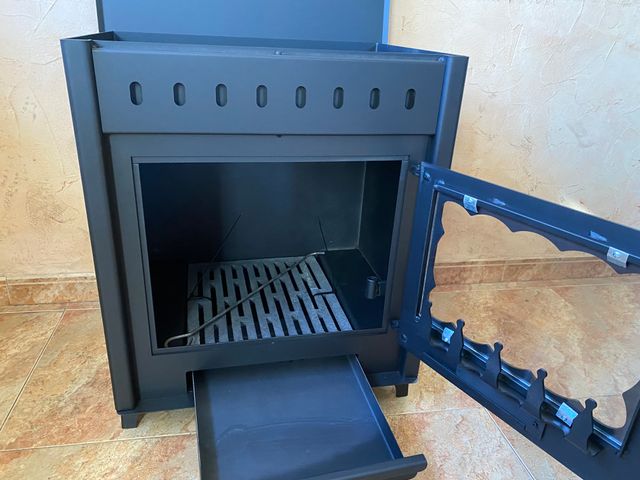 Estufa de leña con horno arriba 58x52x48