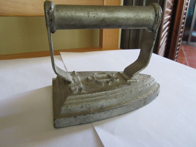 PLANCHA DE ACERO AÑOS 40-50 MACIZA