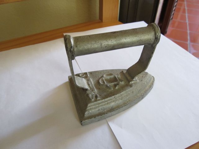 PLANCHA DE ACERO AÑOS 40-50 MACIZA