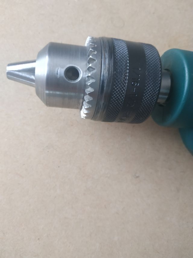 Taladro Casals 500 watios.