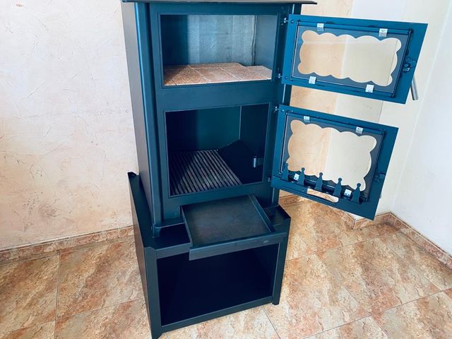 Estufa de leña con horno independiente
