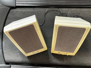 Altavoces de ordenador antiguos