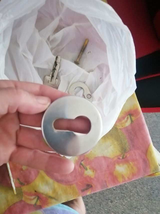 cerradura con 2 juegos de llaves