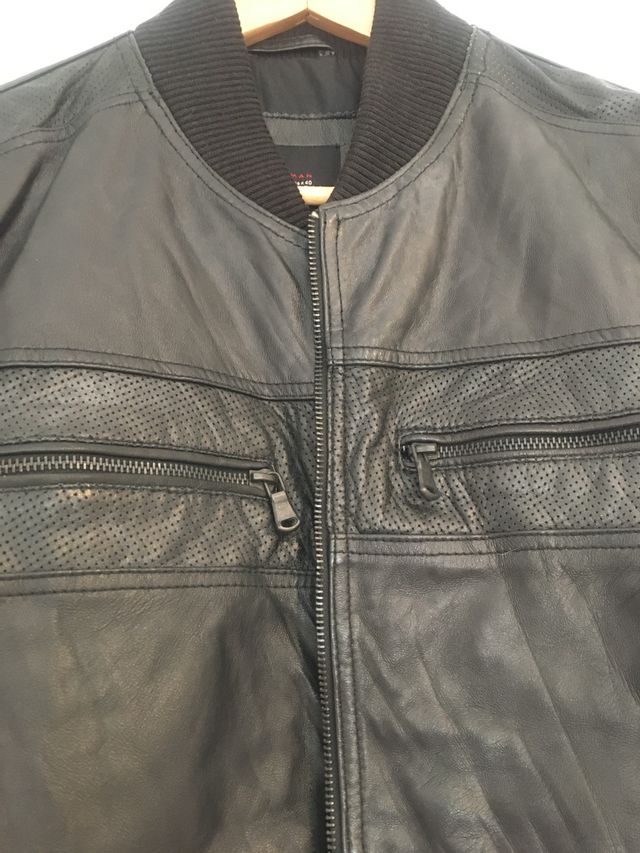 Cazadora de piel de Zara