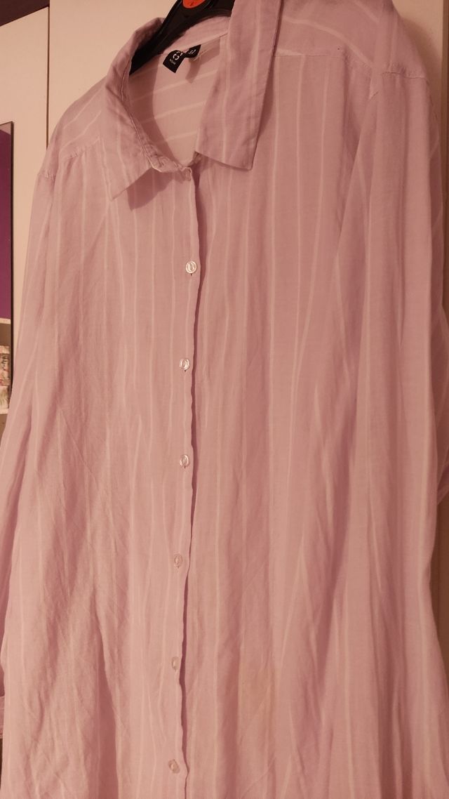 Camisa lila rayas blancas