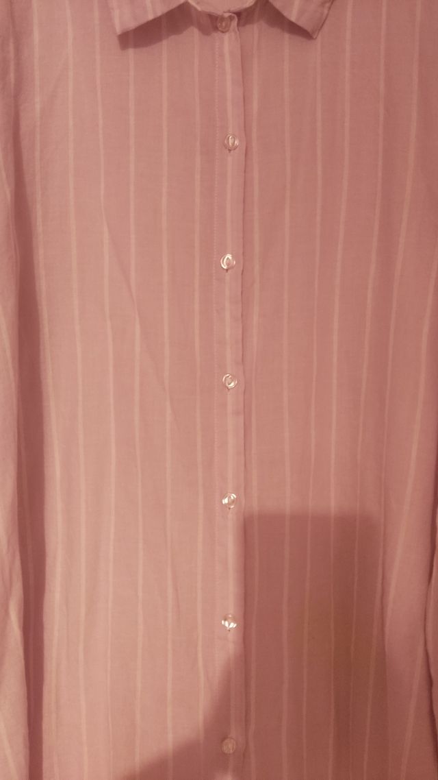 Camisa lila rayas blancas