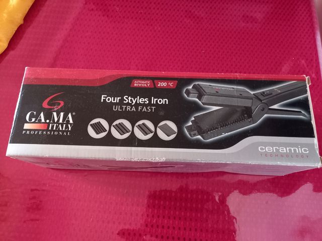 piastra capelli con decori