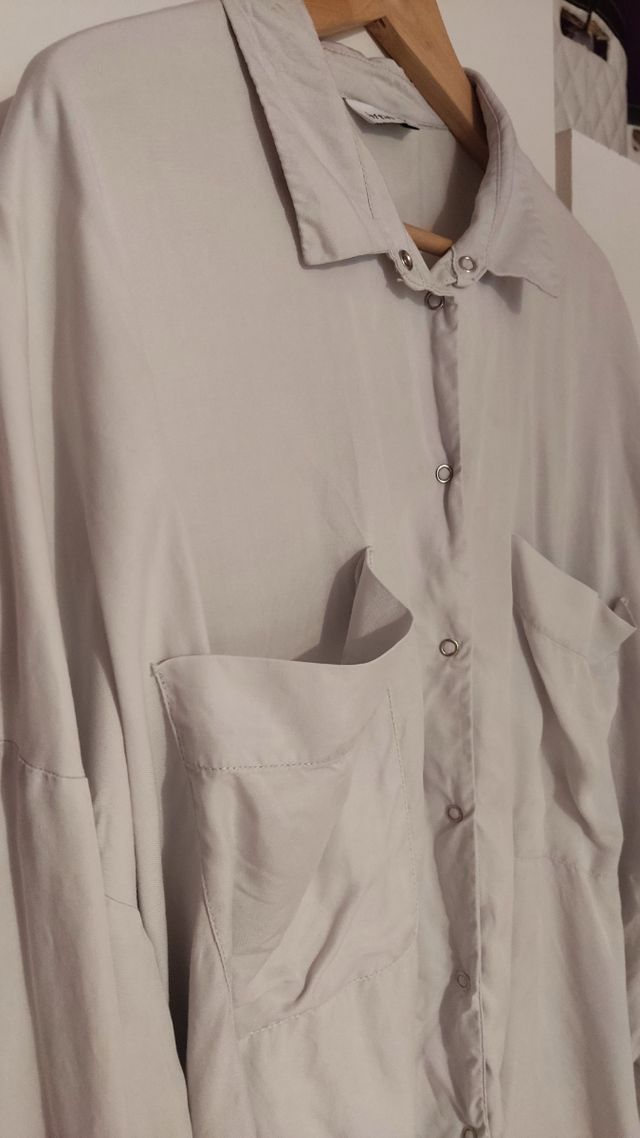 Camisa oversize azul clarito