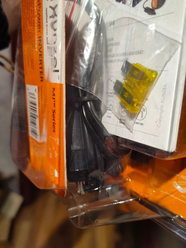 Transformador de 12V a 230V AC