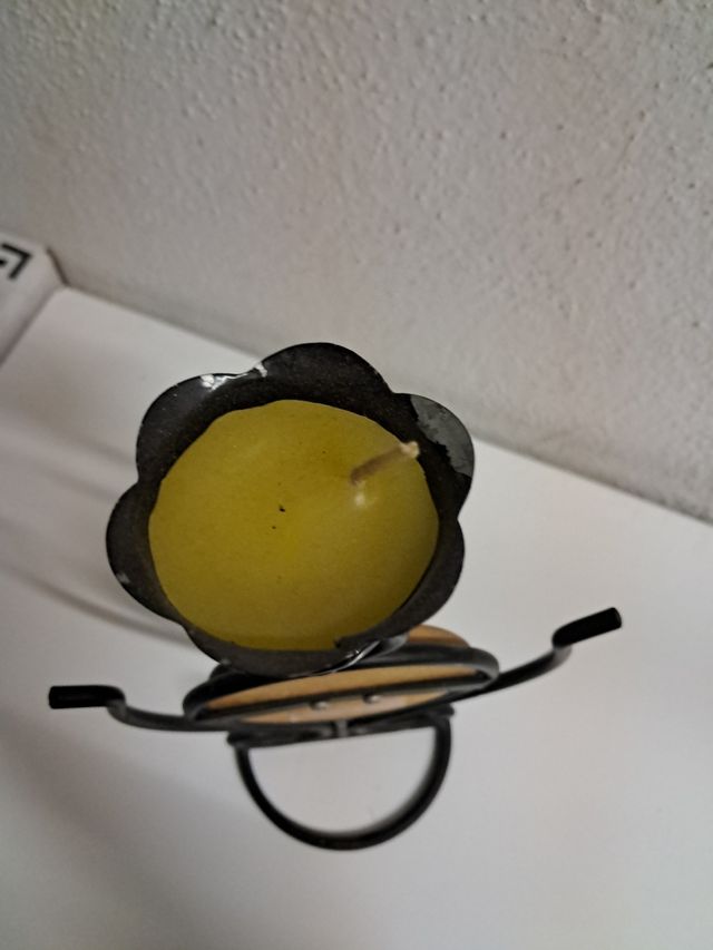 Portavelas de hierro