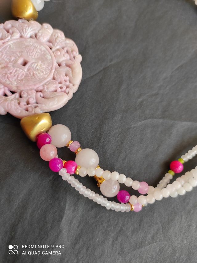 collar piedras naturales