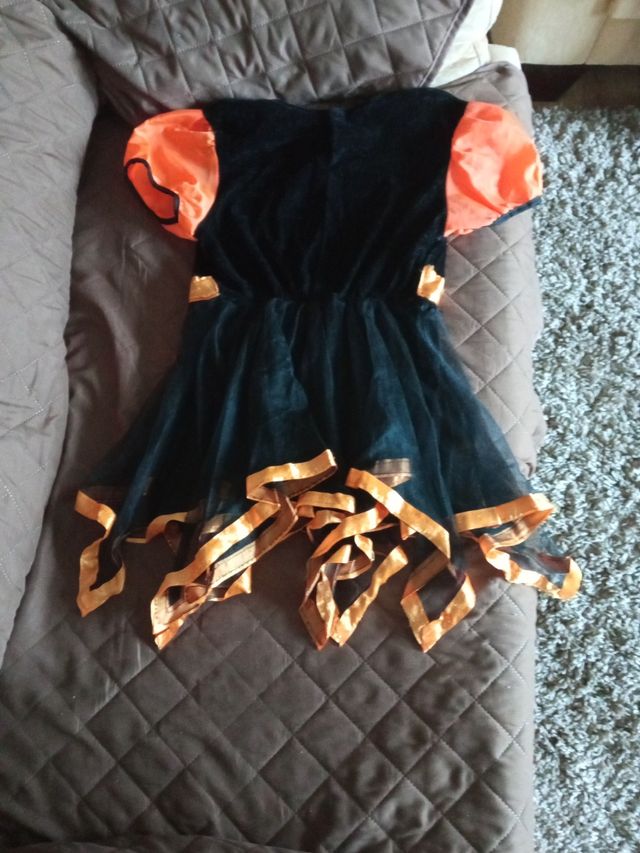 Disfraz de bruja talla 5-6 años.
