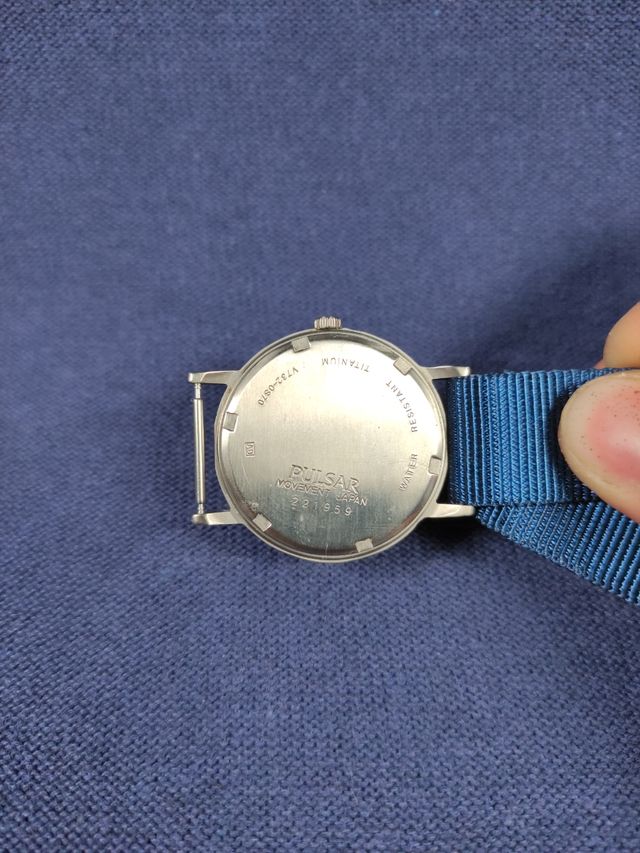 Reloj Pulsa Titanium