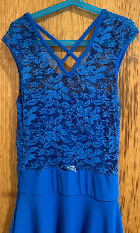 Vestido azul eléctrico de cocktail Oxygene