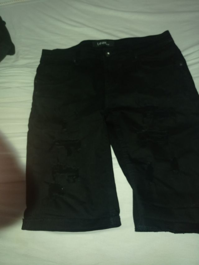 vaqueros cortos negros