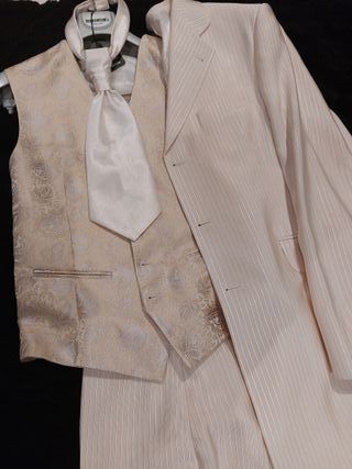 Traje de novio italiano,solo un uso