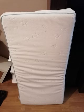 Colchón de latex para cuna. Sin uso. 