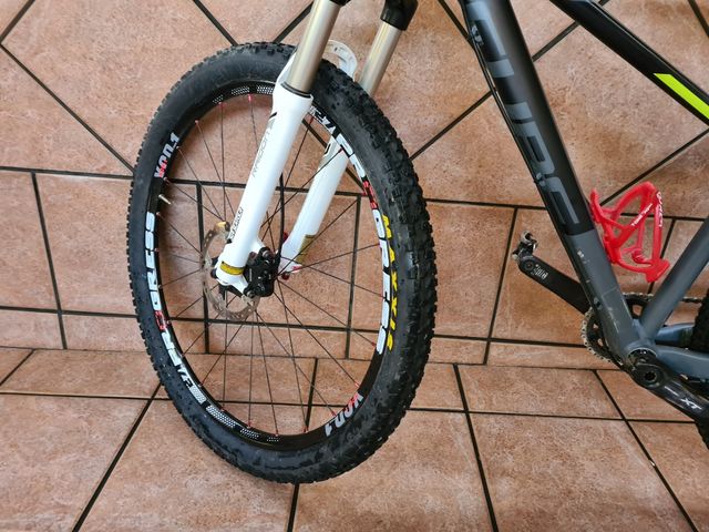 Bicicleta Mtb Cube 27.5 talla 14 o xs