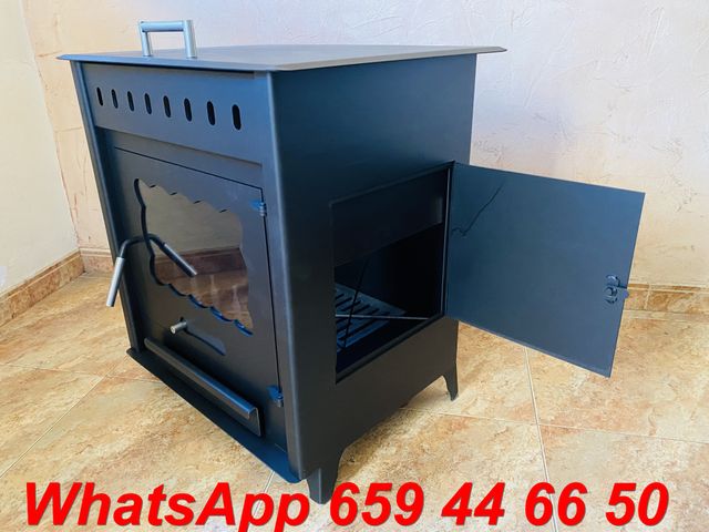 Estufa de leña con puerta lateral y horno