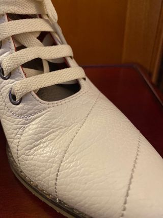 Botines de piel blanco roto de Lua Lua