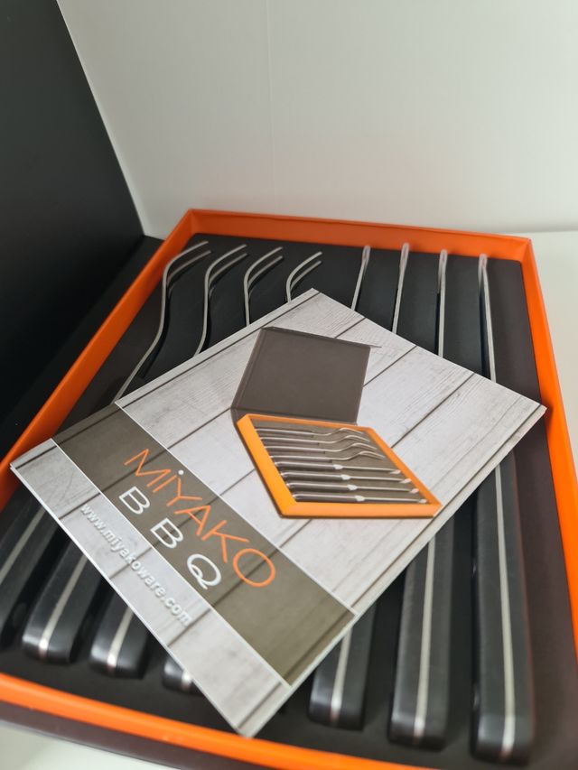 Set Cuchillos y tenedores de carne