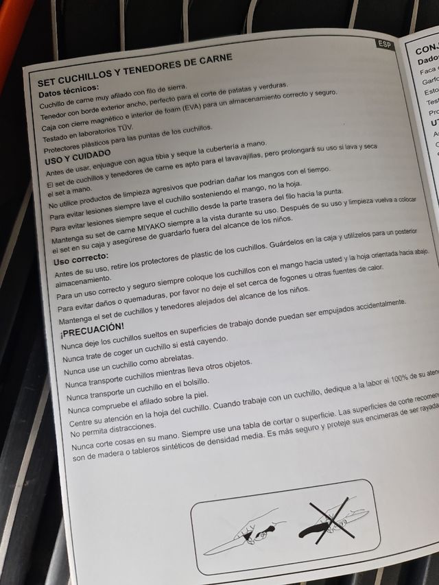Set Cuchillos y tenedores de carne