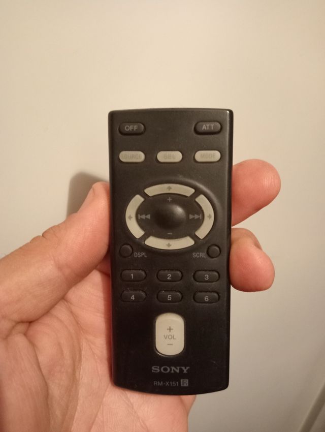 Radio Sony de coche con mando a distancia