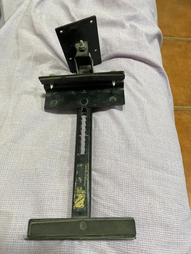 Soporte AVF de pared altavoz profesional