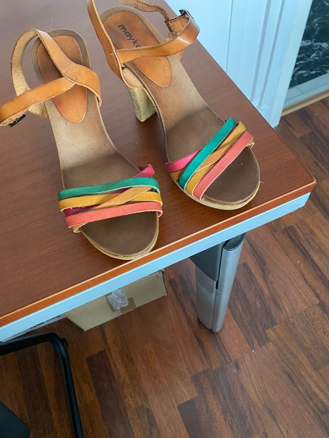 Sandalia piel tiras delanteras colores