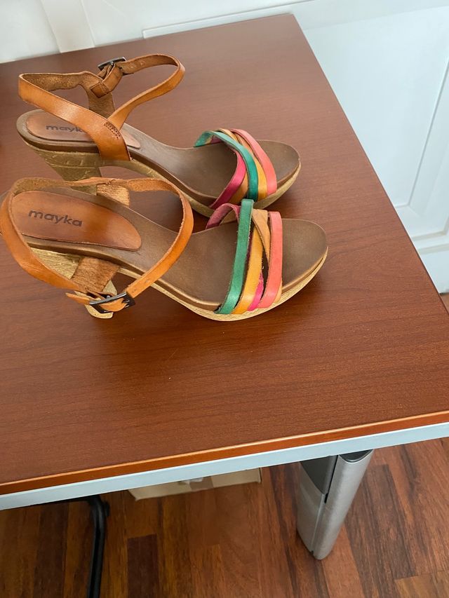 Sandalia piel tiras delanteras colores