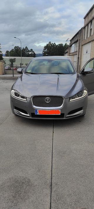 Jaguar XF 2011
