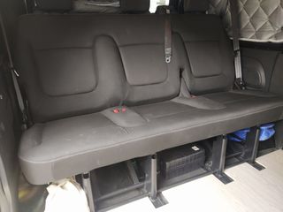 Asientos 2fila Renault Traffic 2016 de 4 puertas.