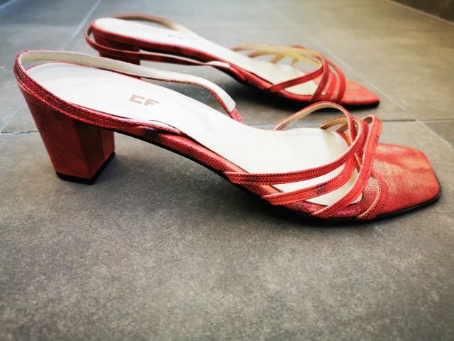 Sandalias de piel coral