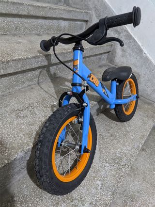 Bici infantil sin pedales y con freno