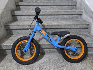 Bici infantil sin pedales y con freno