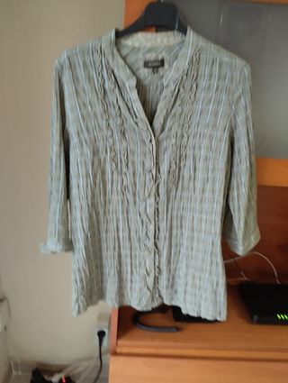 Camisa de señora entallada
Vintage.