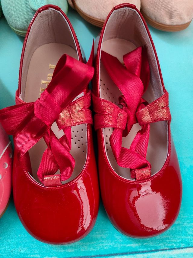 Lote 6 pares de zapatos talla 25